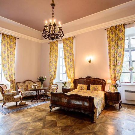 Chateau Hostacov Hotel Exterior foto