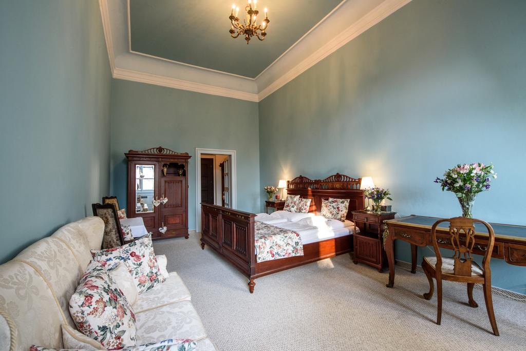 Chateau Hostacov Hotel Quarto foto